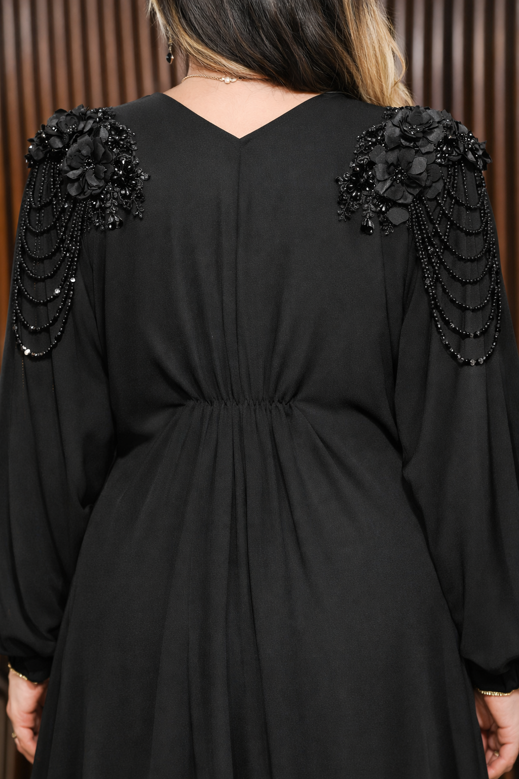 Standard fit abaya